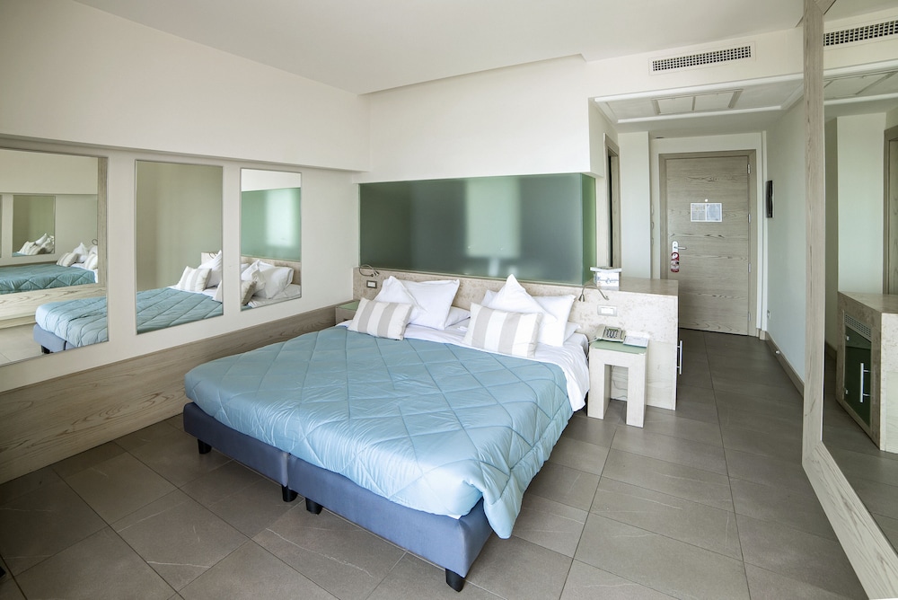 Smy Aran Blu Roma Mare 8