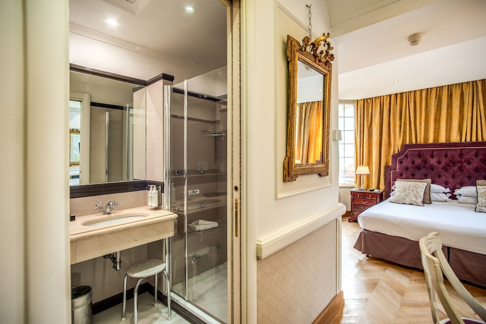 The Britannia Hotel 5