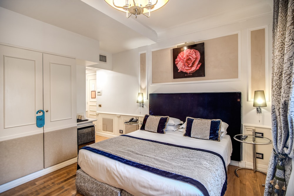 The Britannia Hotel 8