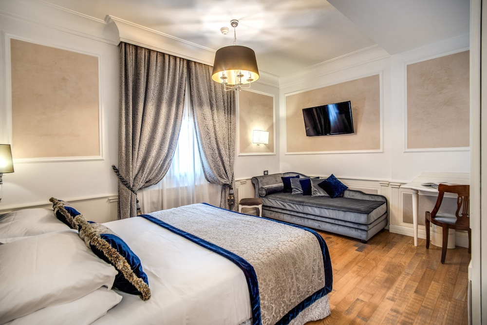 The Britannia Hotel 16
