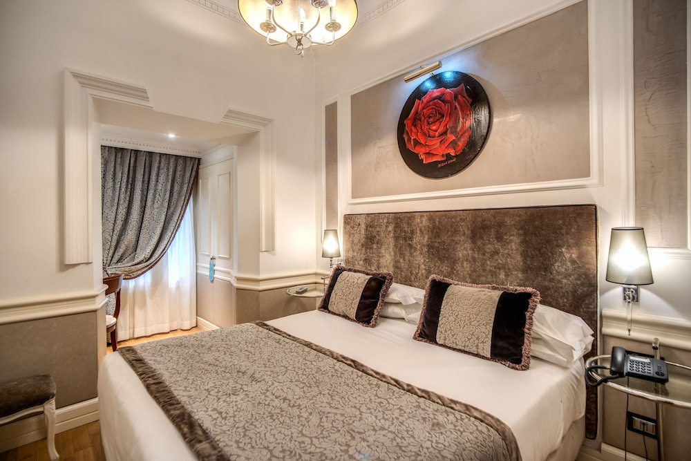 The Britannia Hotel 21