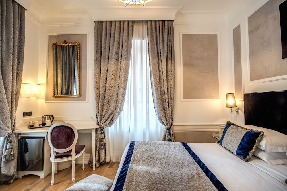 The Britannia Hotel 14