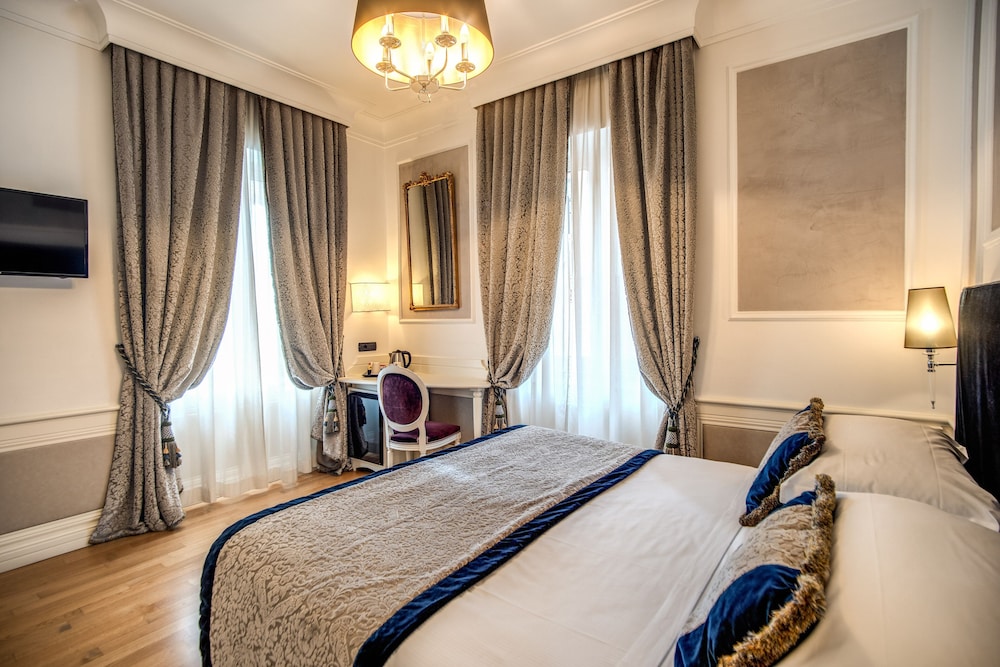 The Britannia Hotel 10
