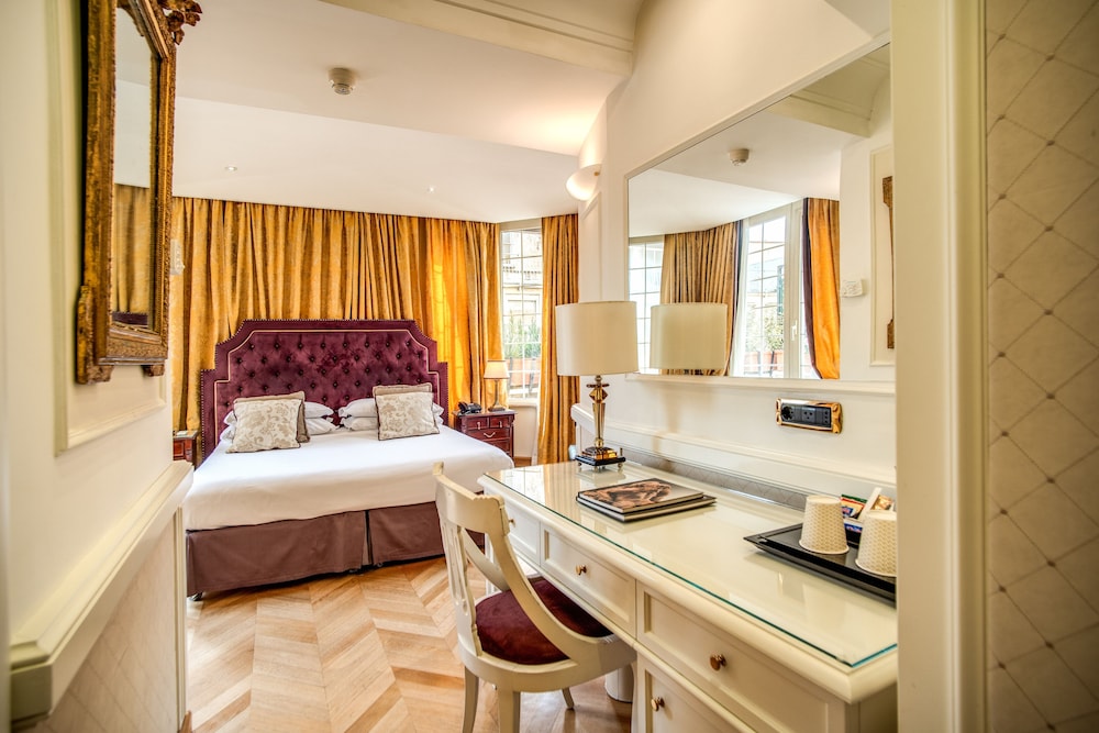 The Britannia Hotel 13