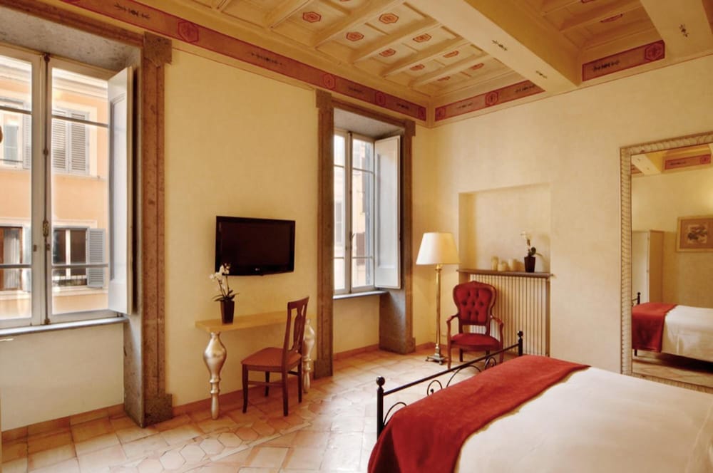 Residenza Frattina 15