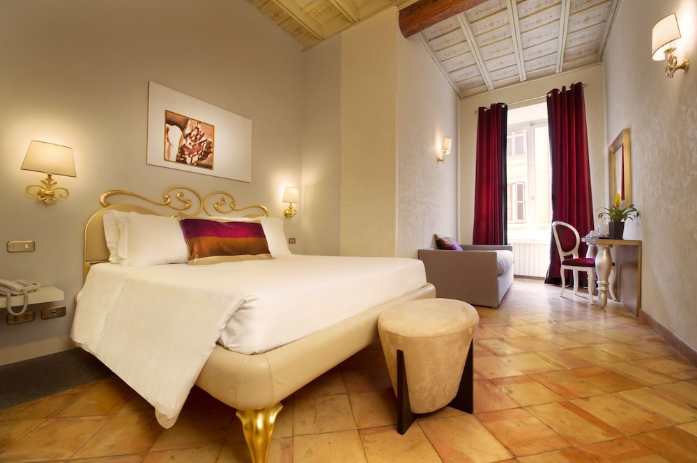 Residenza Frattina 5