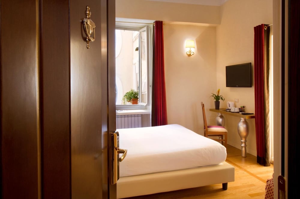 Residenza Frattina 11