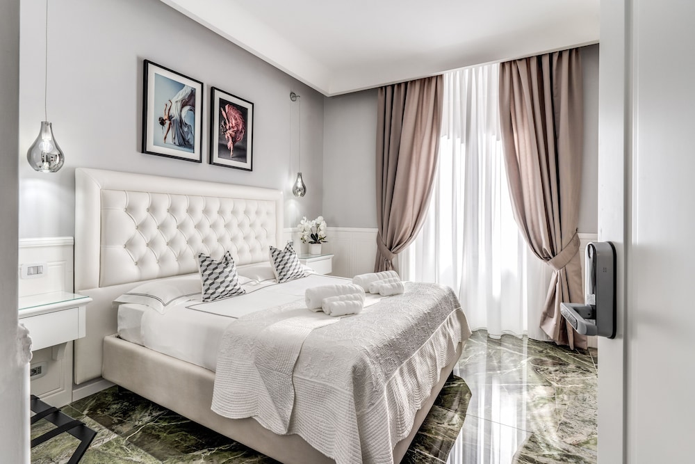 Rome 55 Piazza di Spagna Luxury Rooms 12