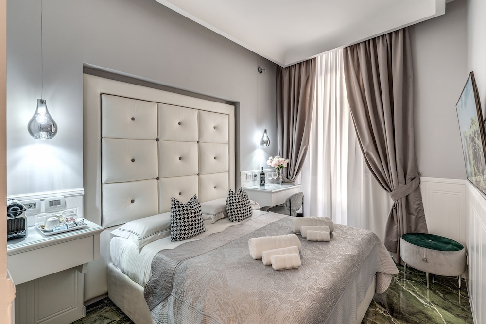 Rome 55 Piazza di Spagna Luxury Rooms 19
