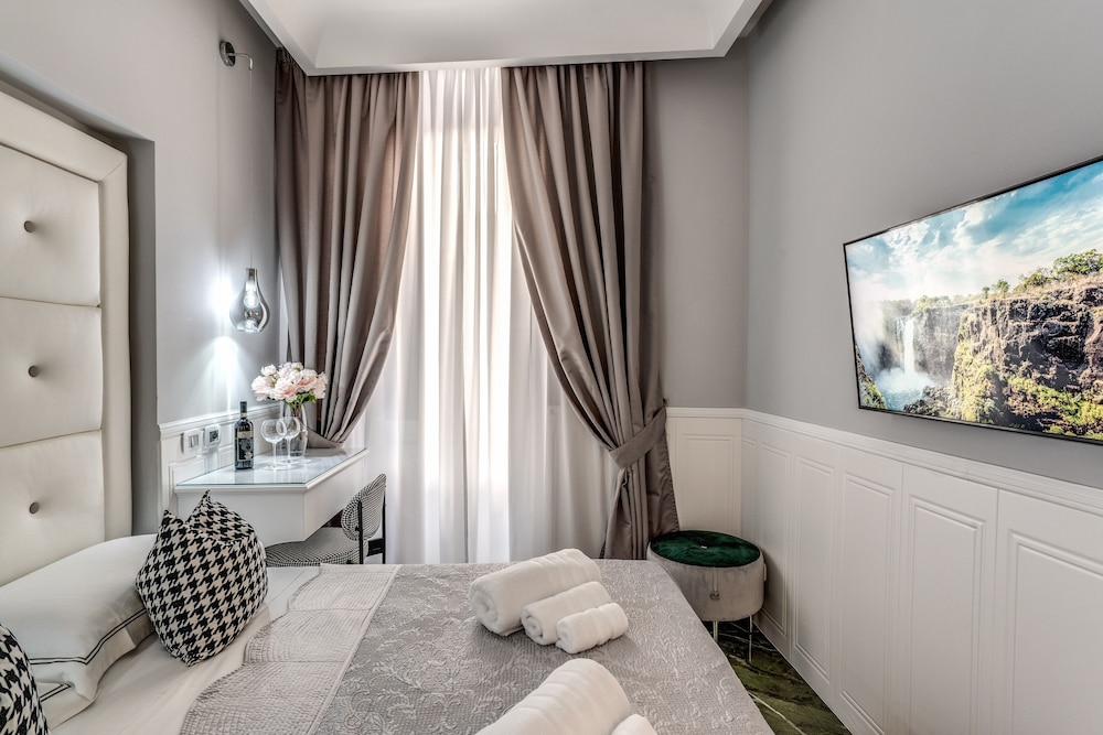 Rome 55 Piazza di Spagna Luxury Rooms 18