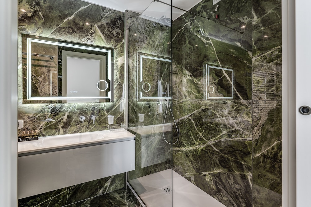 Rome 55 Piazza di Spagna Luxury Rooms 11