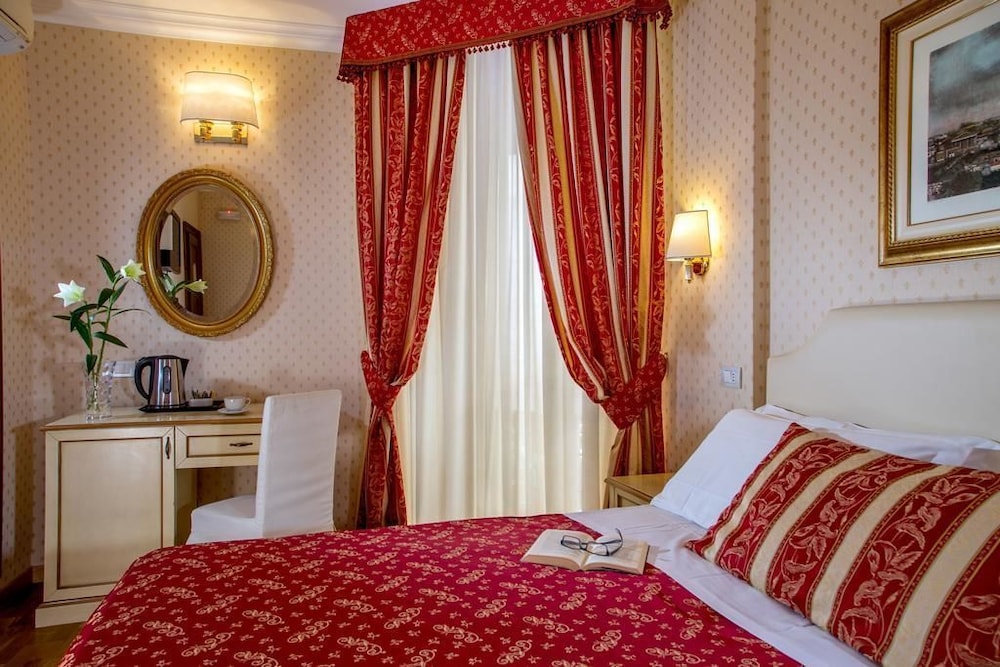 Boncompagni Suite 9
