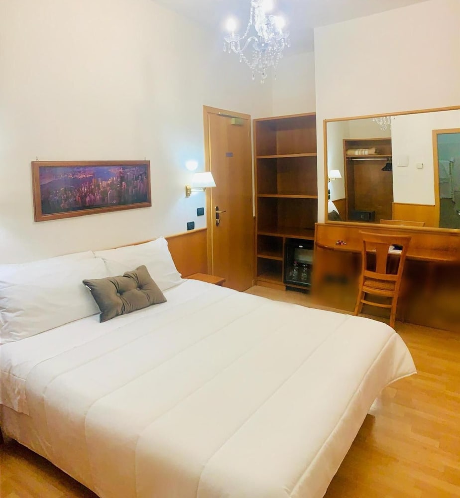 Hotel Cassia 13