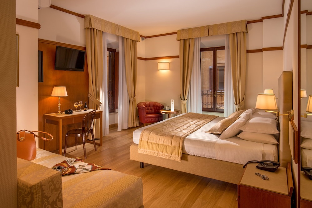 Hotel La Residenca 8