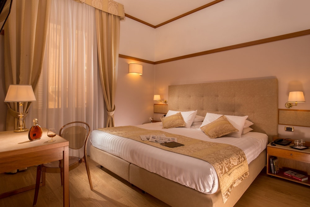 Hotel La Residenca 12