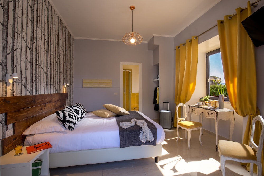 Urban Garden Hotel 1
