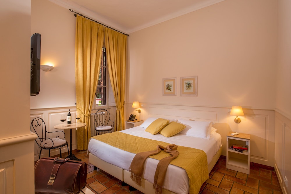 Aenea Superior Inn 7
