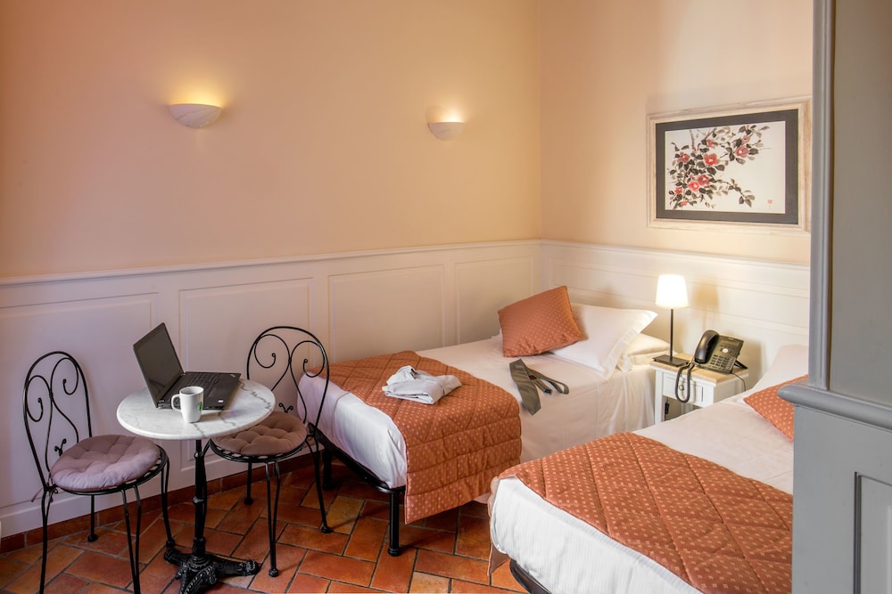 Aenea Superior Inn 14