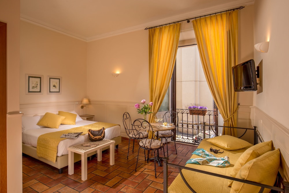 Aenea Superior Inn 5