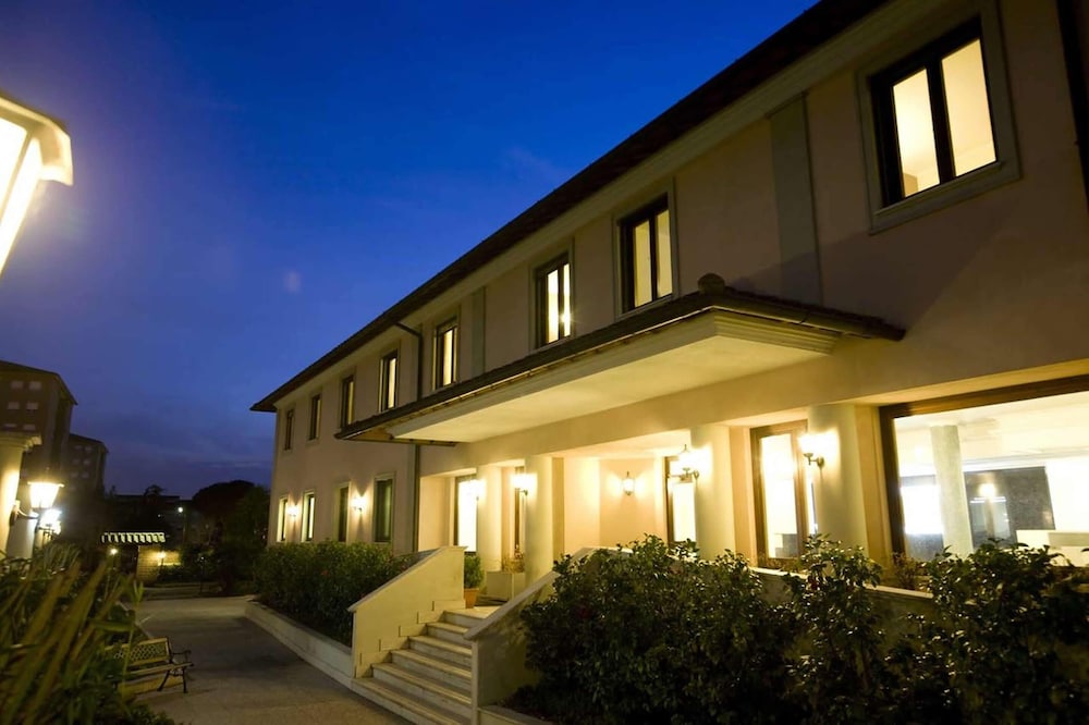 Hotel Alba Torre Maura 1