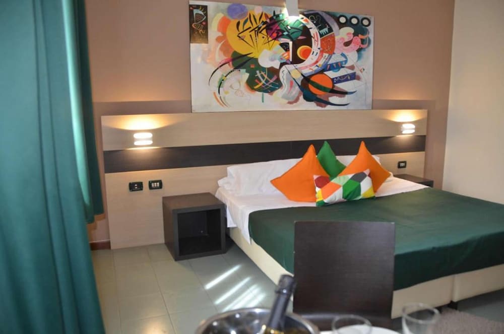 Hotel Alba Torre Maura 13