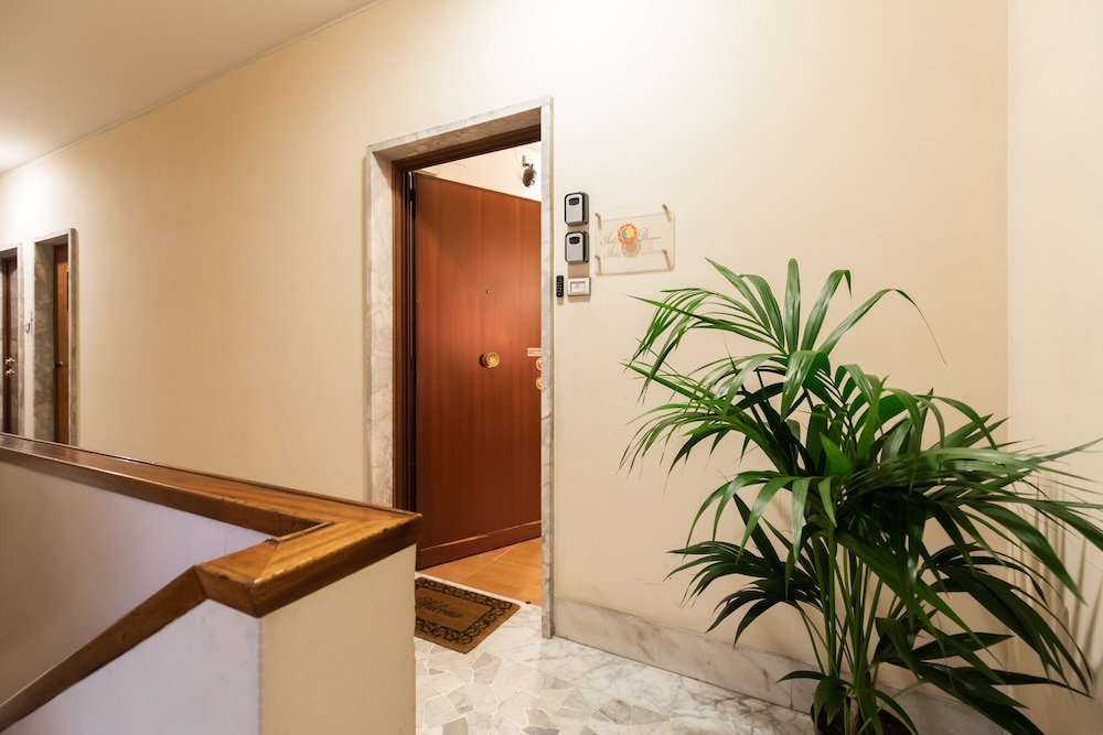 Alba Domus Roma B&B 21
