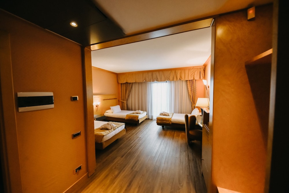 SHG Hotel Antonella 11