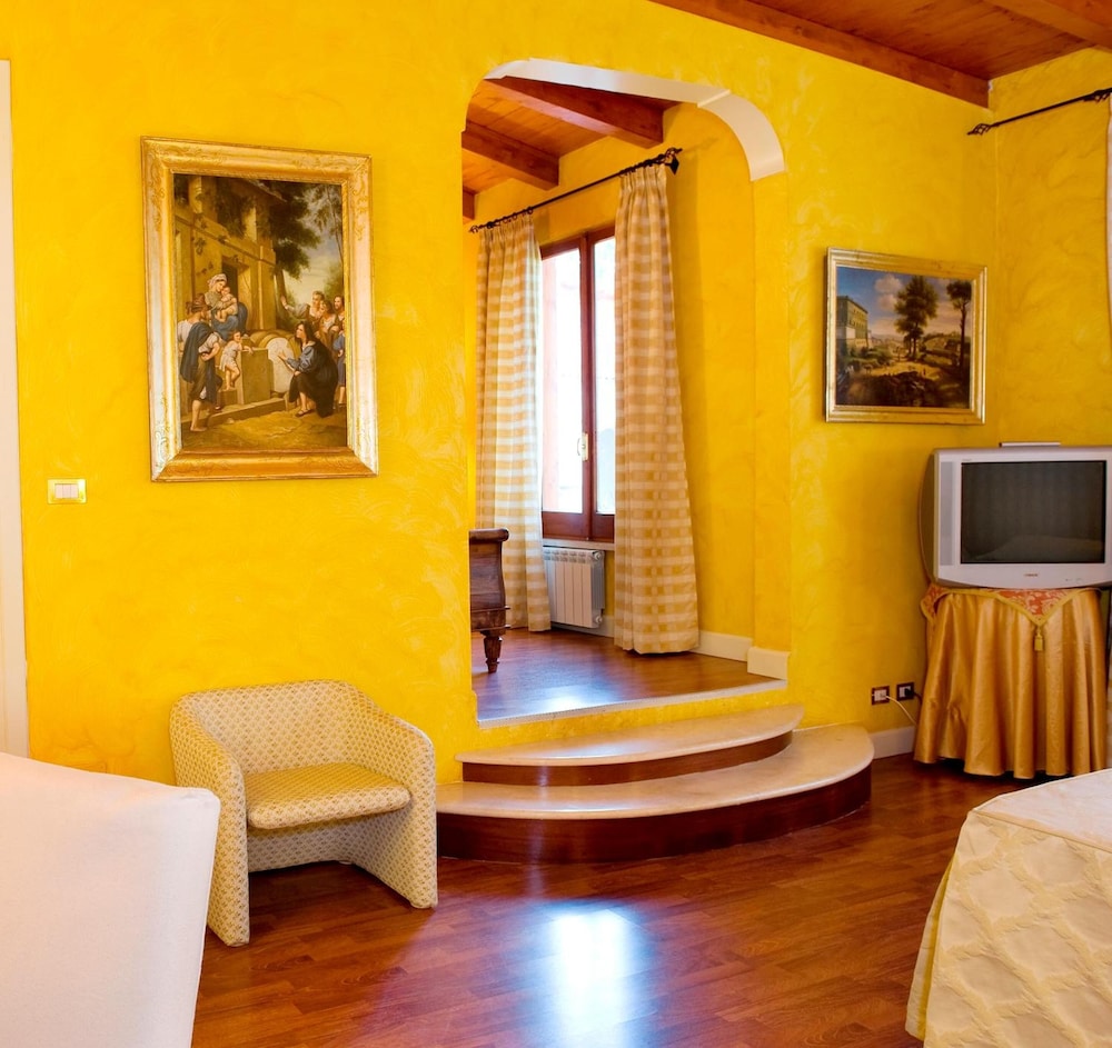 Park Hotel Villaferrata 12