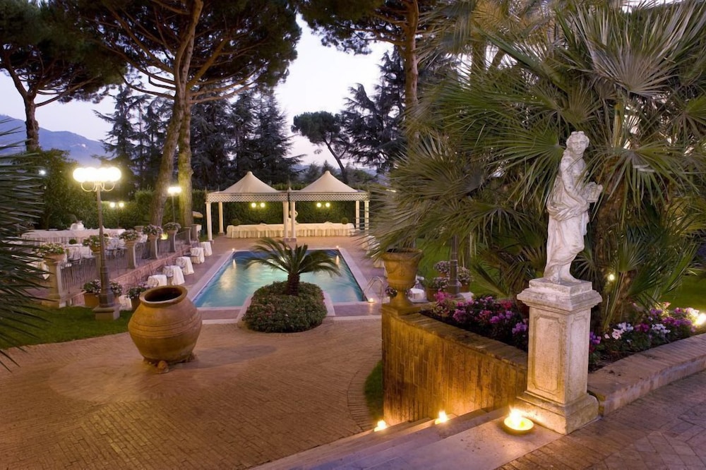 Park Hotel Villaferrata 17