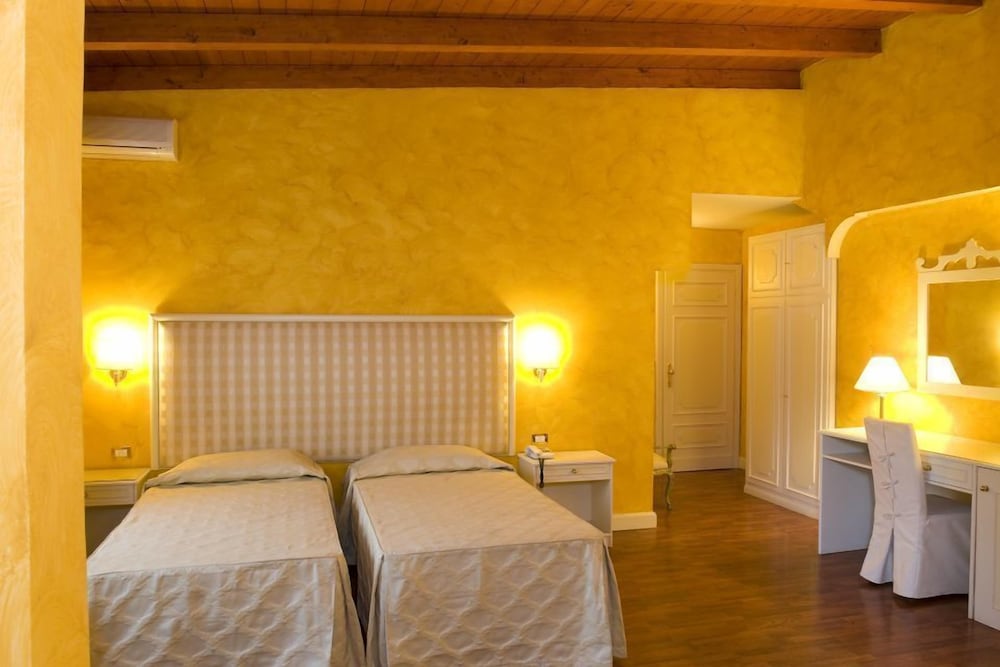 Park Hotel Villaferrata 5