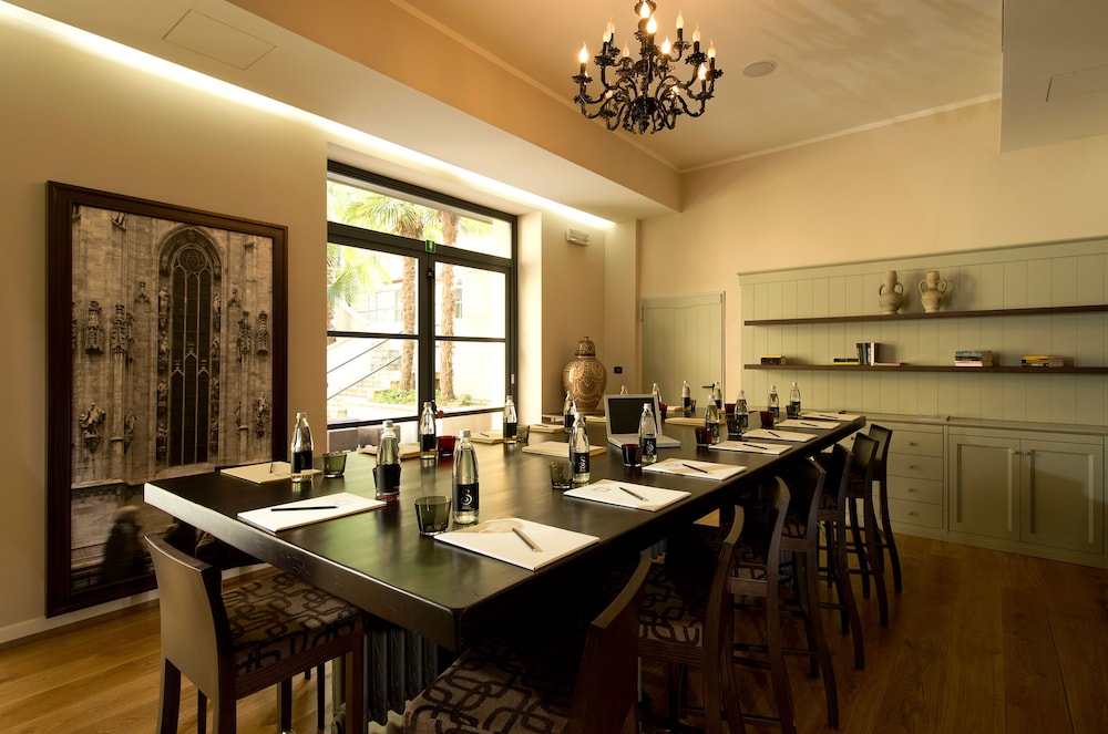 Townhouse 33 Boutique Hotel 4