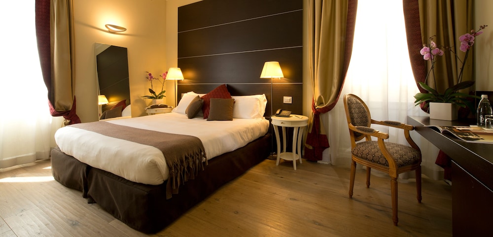 Townhouse 33 Boutique Hotel 10