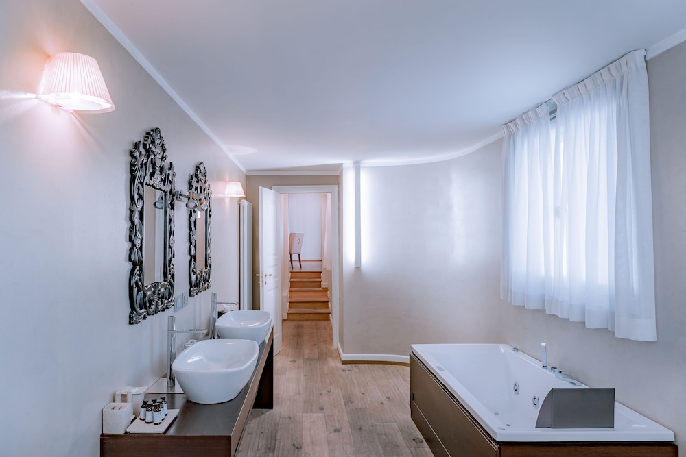 Townhouse 33 Boutique Hotel 23