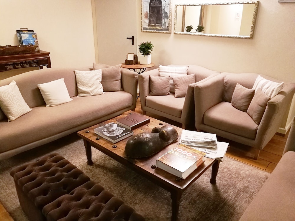 Townhouse 33 Boutique Hotel 2