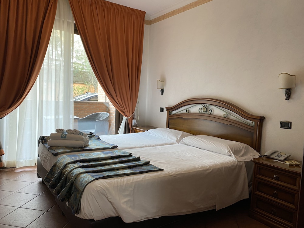 Euro House Inn Airport 8