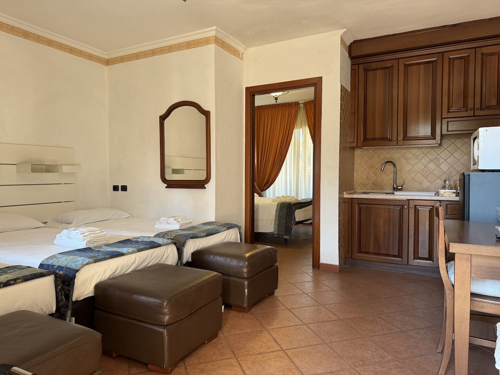 Euro House Inn Airport 14