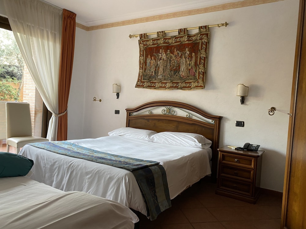 Euro House Inn Airport 7