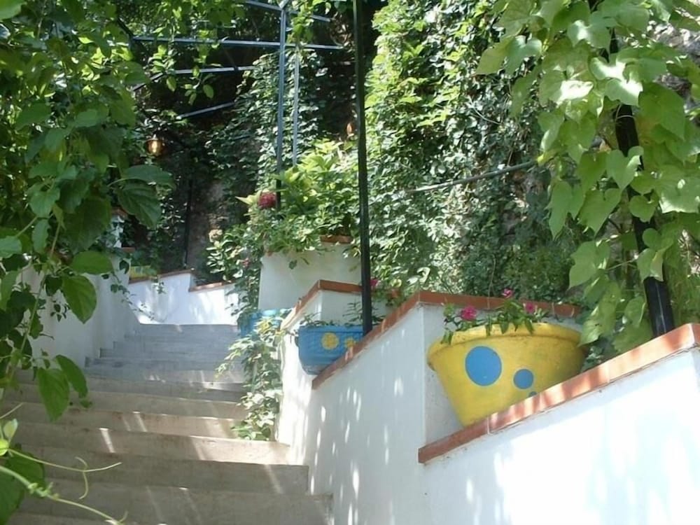 Giardino dei Limoni 9
