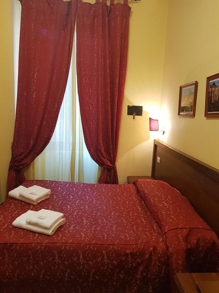 B&B Rudy Center 8