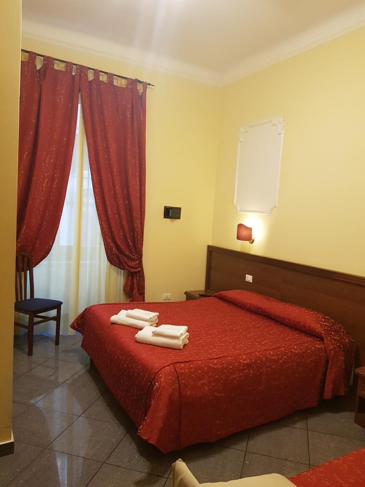 B&B Rudy Center 6