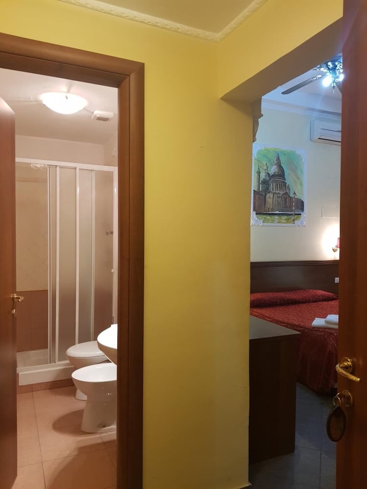 B&B Rudy Center 23