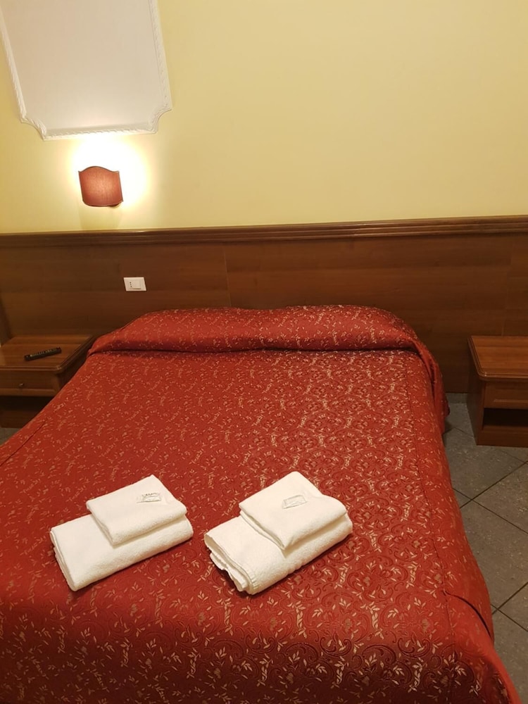 B&B Rudy Center 10