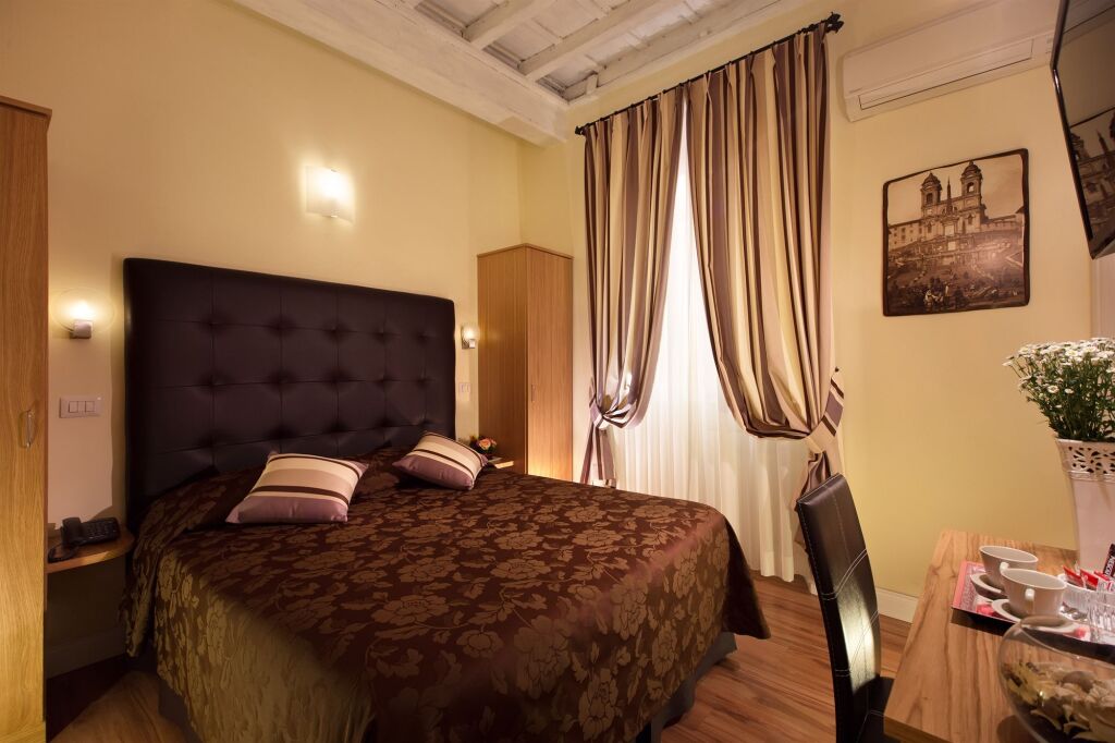 Condotti Inn 6