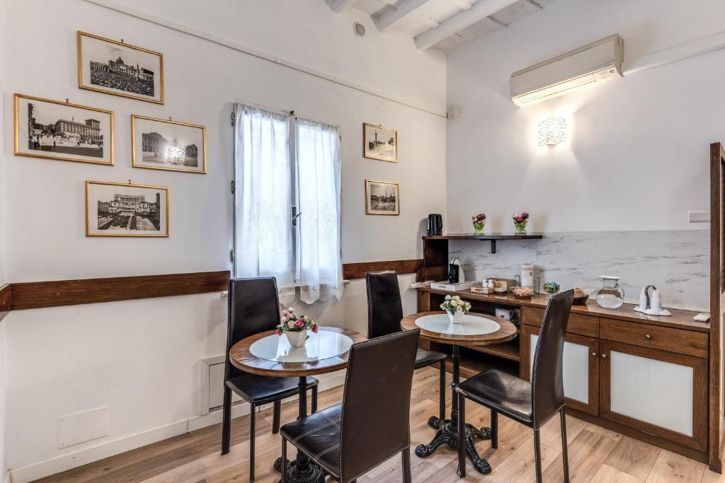 Condotti Inn 11