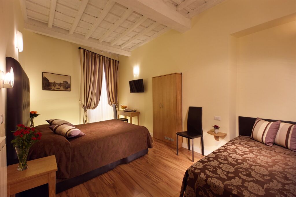 Condotti Inn 5