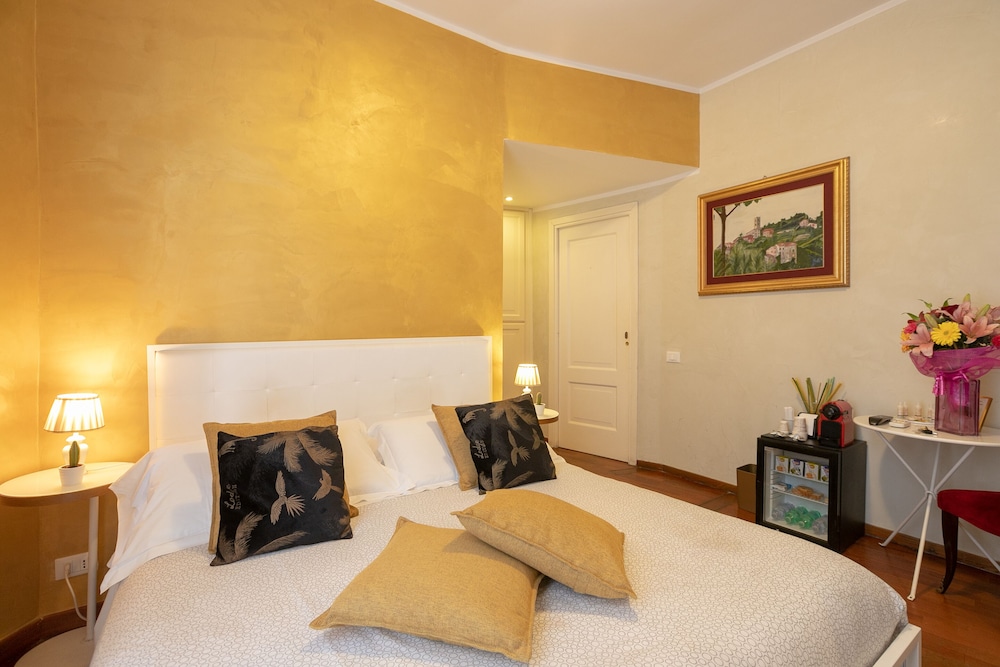 Golden Rooms 2