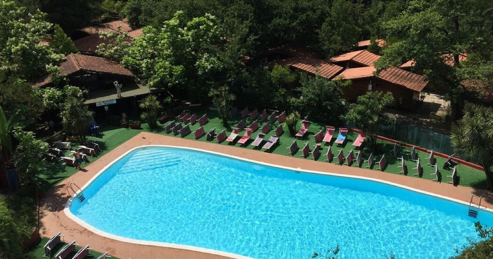 Seven Hills Village 14