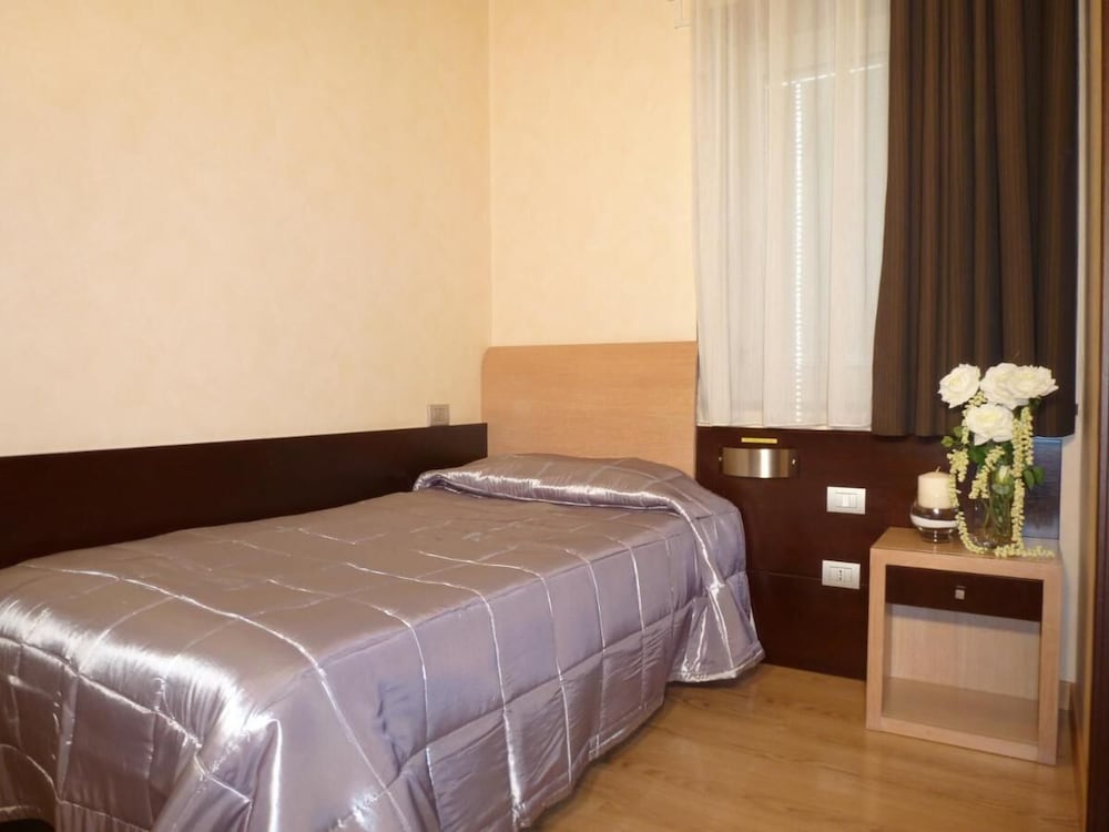 EH Hotels Rome Airport 8