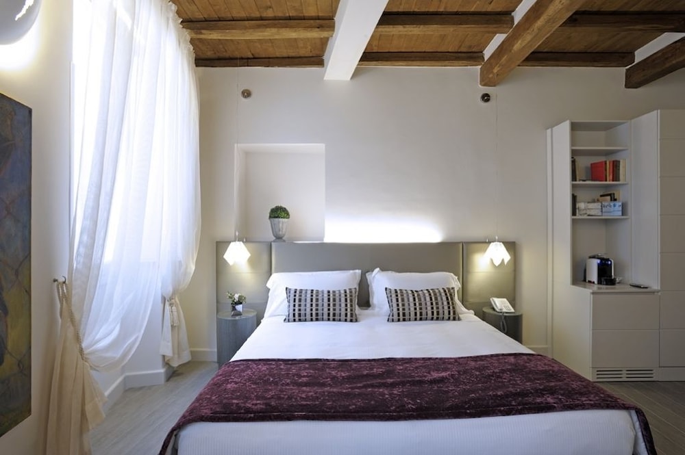 Trevi Palace Luxury Inn 6