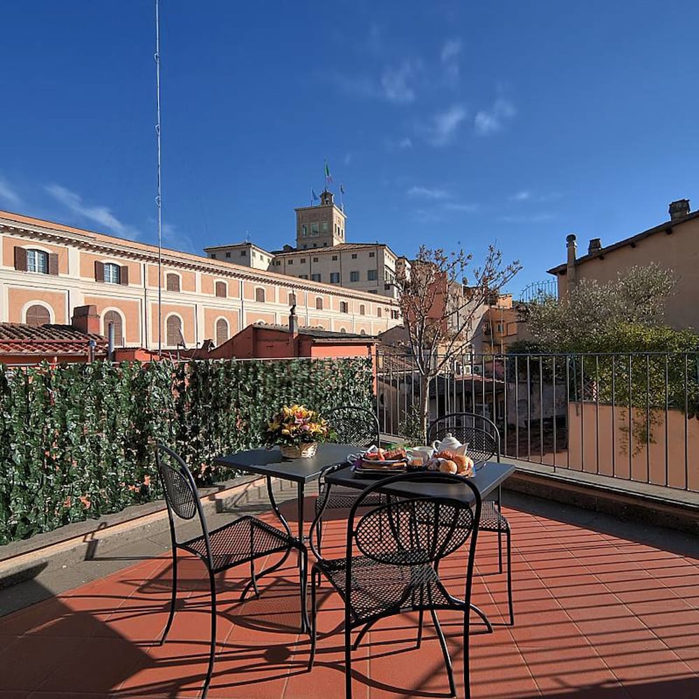 Trevi Palace Luxury Inn 24